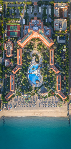vista aerea del fujairach rotana resort