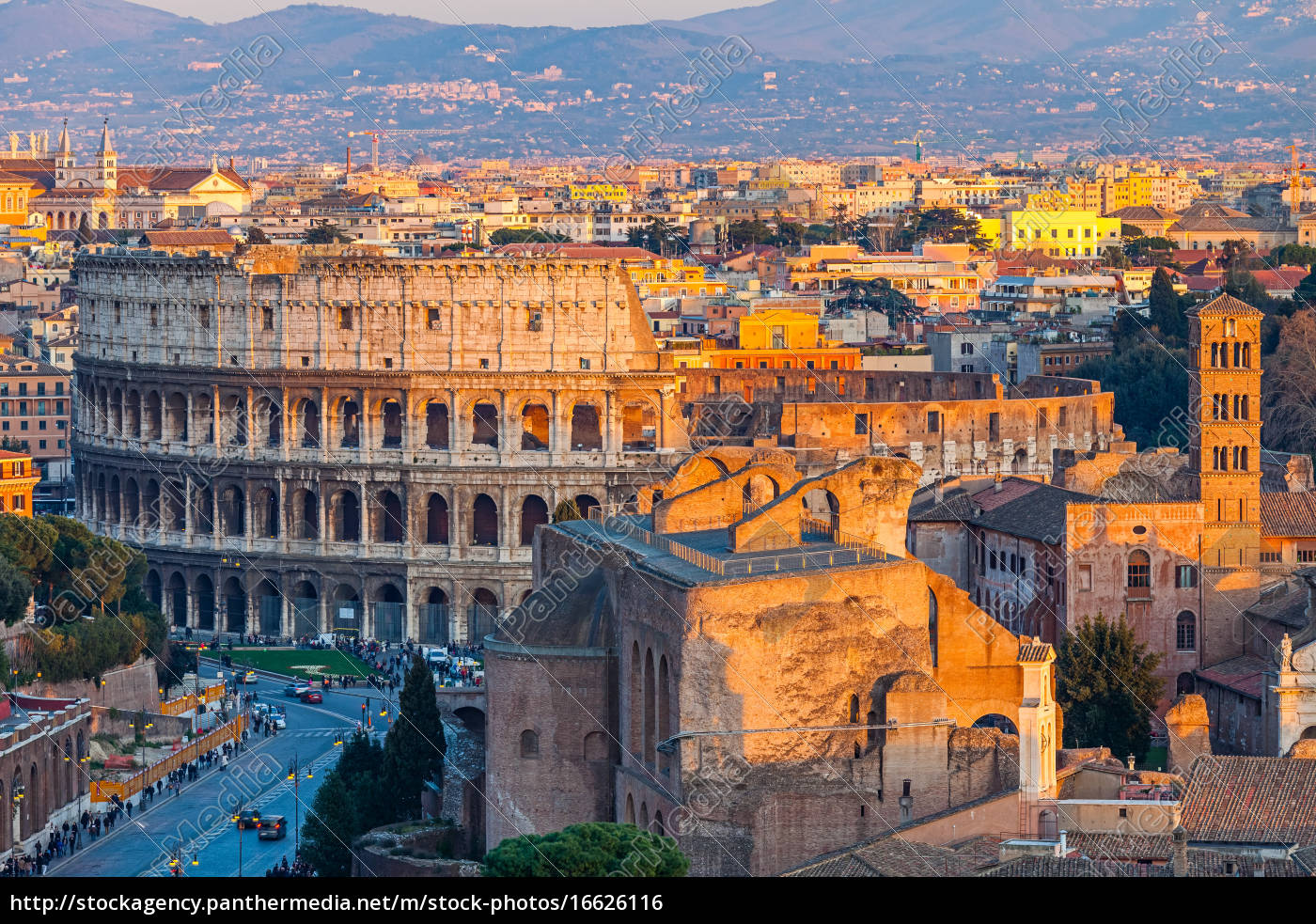 coliseo al atardecer