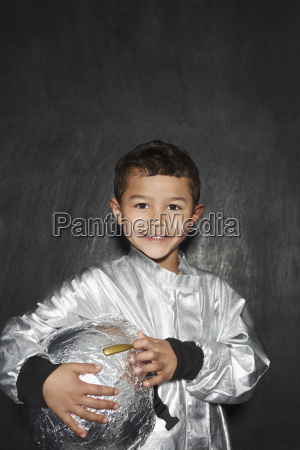 Muchacho En El Astronauta Costume Del Papel De Aluminio Foto de archivo -  Imagen de cruzado, sombrero: 33893922