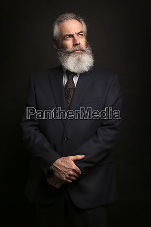 modelo masculina madura con traje con peinado gris y - Stockphoto #25892816  | Agencia de stock PantherMedia
